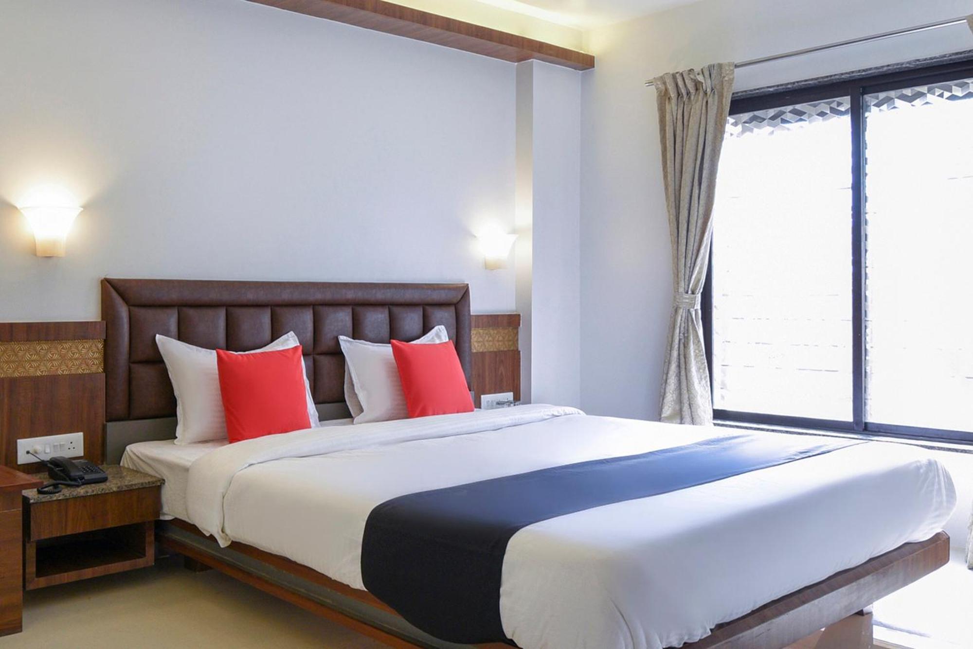 Oyo Flagship Hotel Shreeyash Executive Mangvadi Exteriör bild