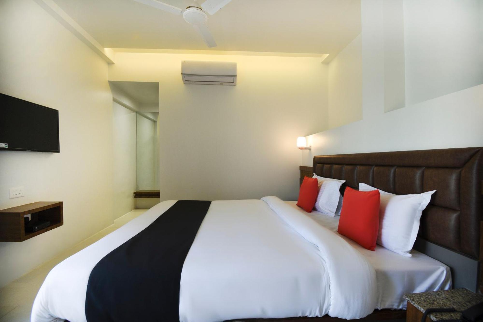 Oyo Flagship Hotel Shreeyash Executive Mangvadi Exteriör bild