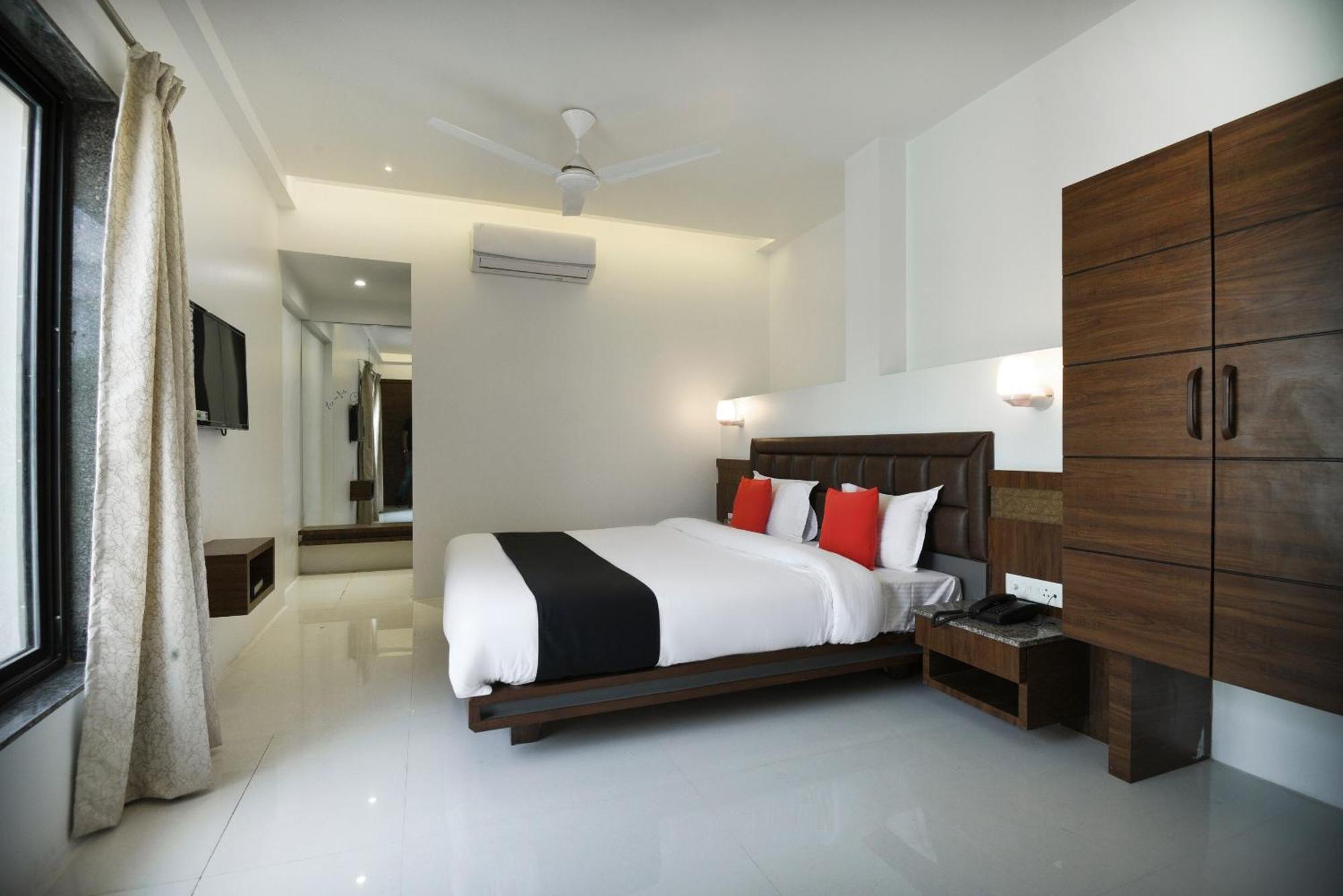 Oyo Flagship Hotel Shreeyash Executive Mangvadi Exteriör bild